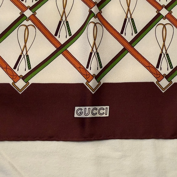Vintage Gucci horse whip silk scarf - Picture 4 of 4